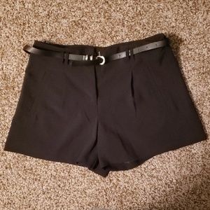 Sophisticated flattering black short